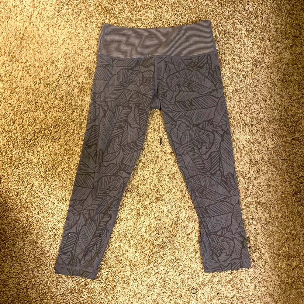 Never worn yoga pants